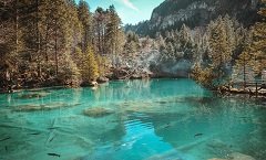 泸州雪旋土建有限公司